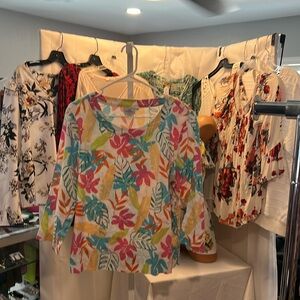 Women’s extra large linen, white turquoise, lime, green blouse gently worn